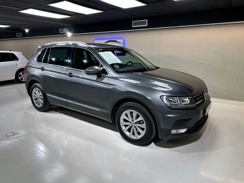 VOLKSWAGEN Tiguan 2.0TDI Advance 5p
