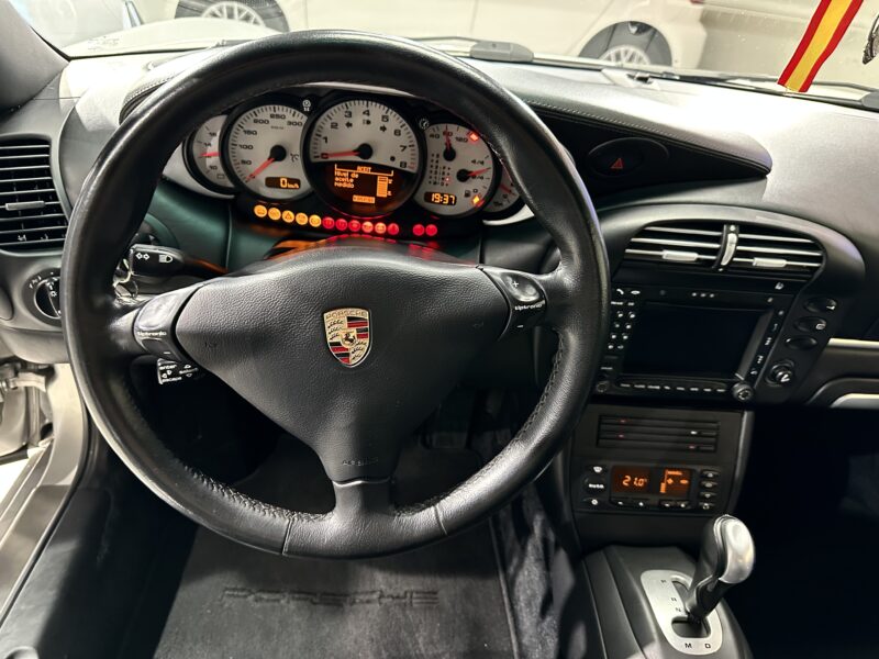 PORSCHE 911 996 Carrera 4S Coupé 3.6