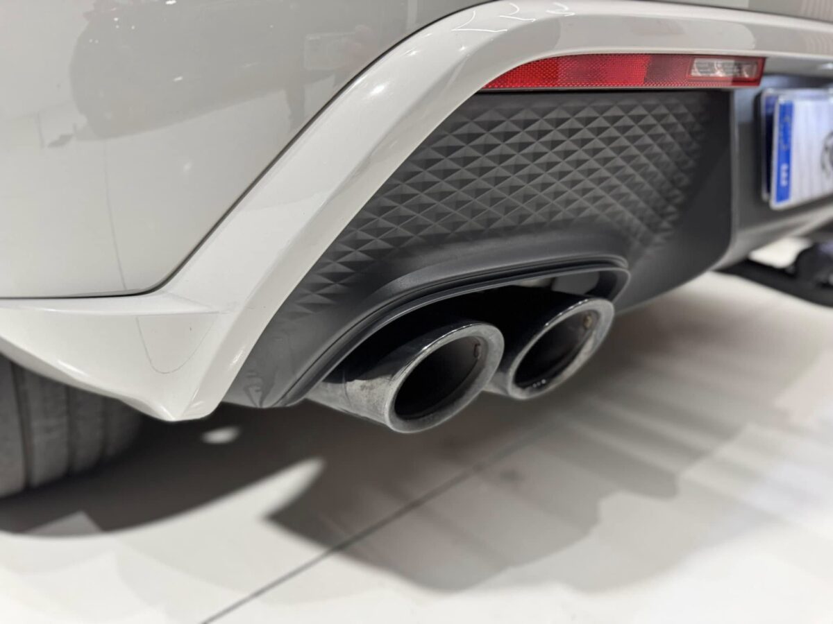 PORSCHE Macan GTS