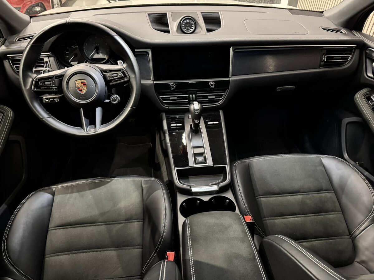 PORSCHE Macan GTS