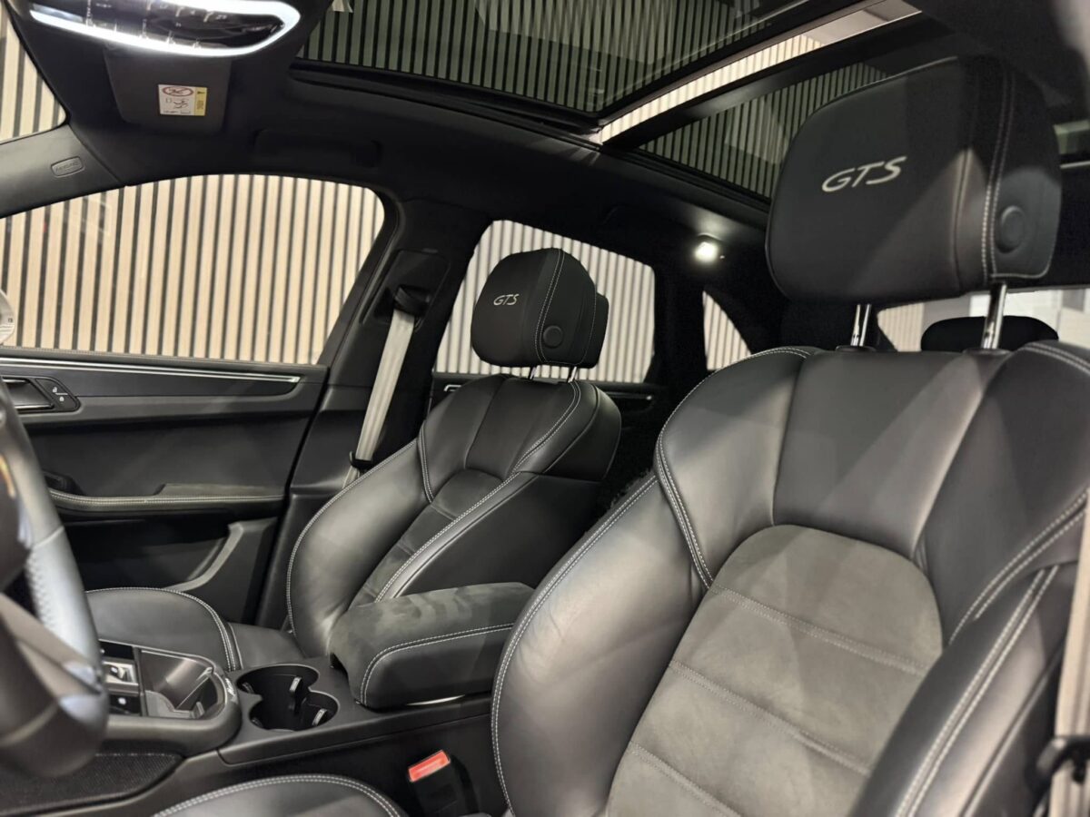PORSCHE Macan GTS