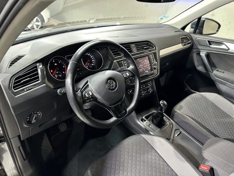 VOLKSWAGEN Tiguan 2.0TDI Advance 5p