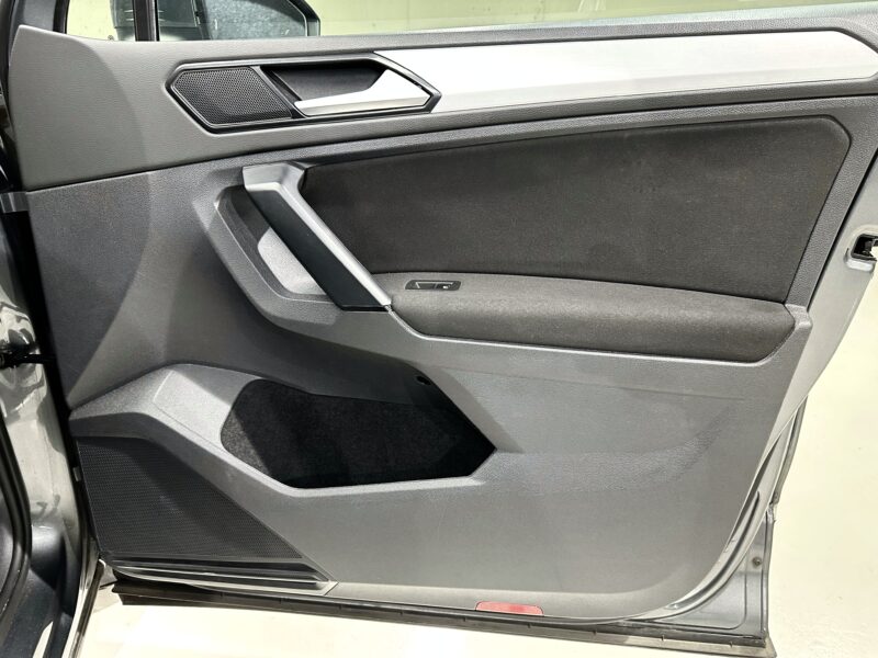 VOLKSWAGEN Tiguan 2.0TDI Advance 5p