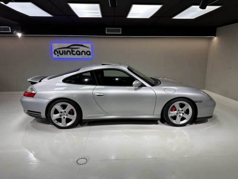 PORSCHE 911 996 Carrera 4S Coupé 3.6
