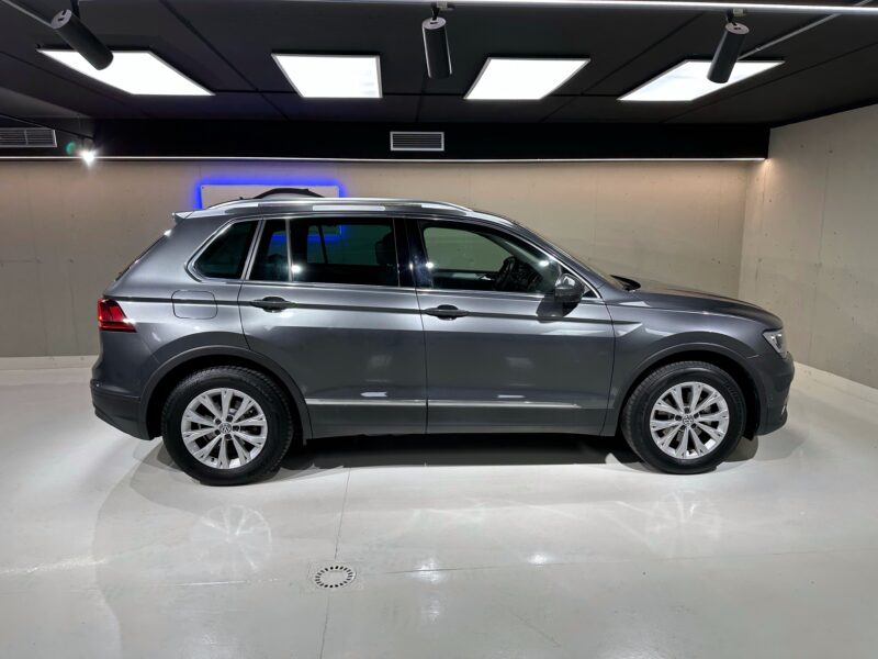 VOLKSWAGEN Tiguan 2.0TDI Advance 5p
