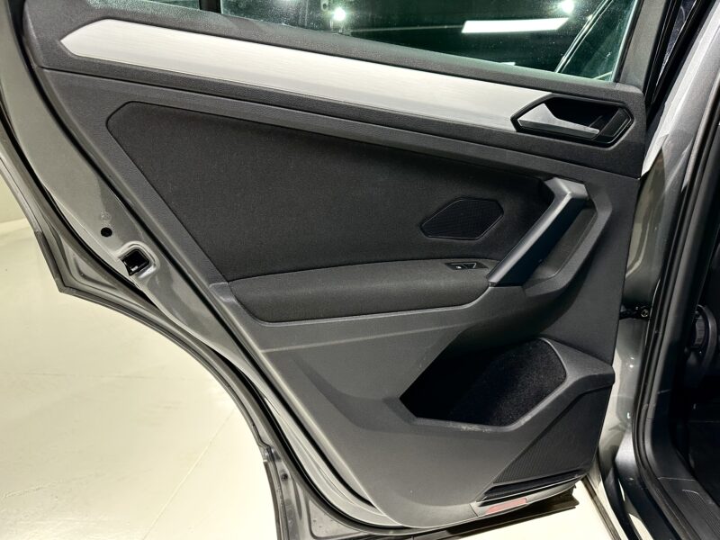 VOLKSWAGEN Tiguan 2.0TDI Advance 5p