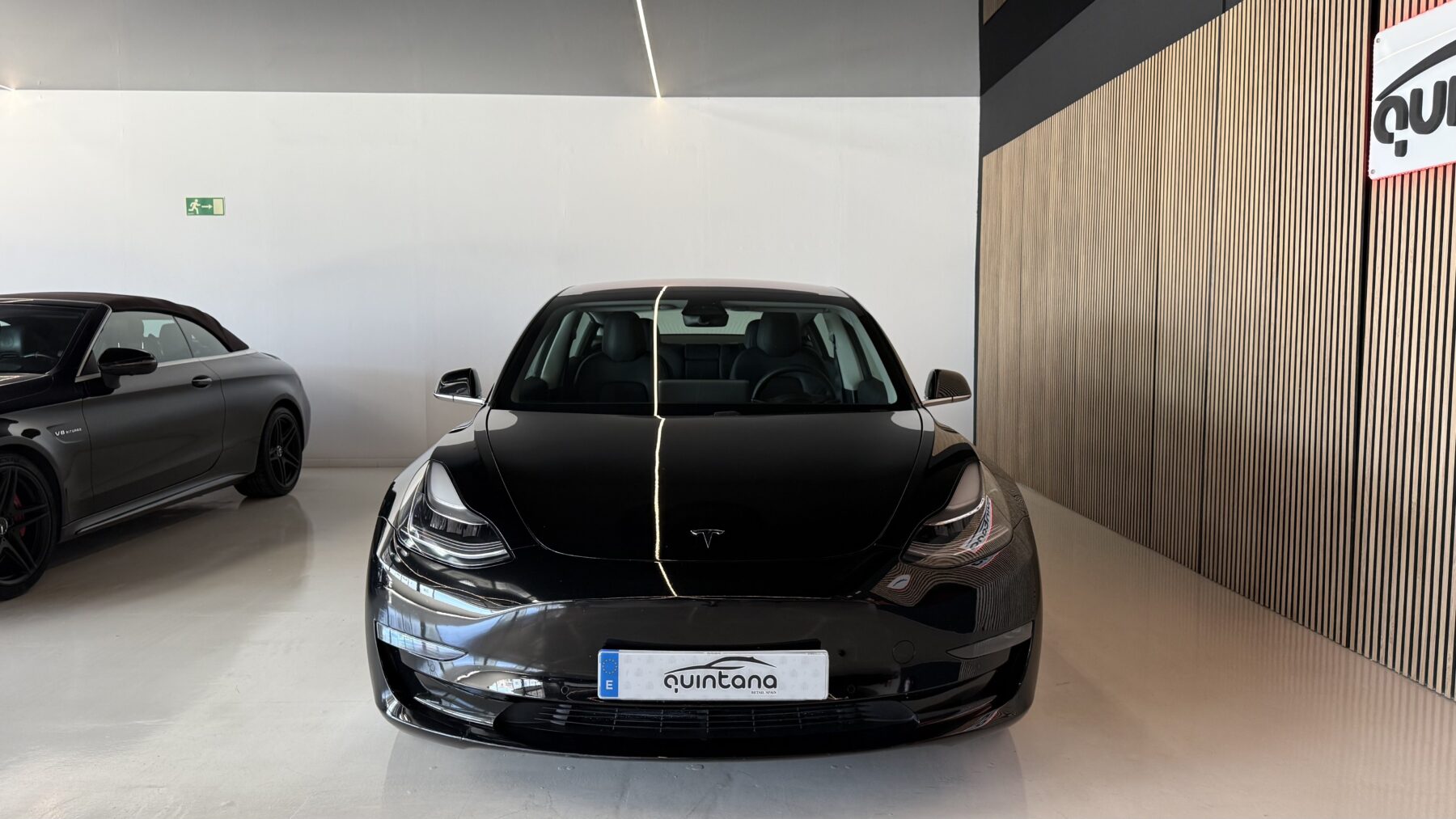 TESLA MODEL 3 LONG RANGE  AWD