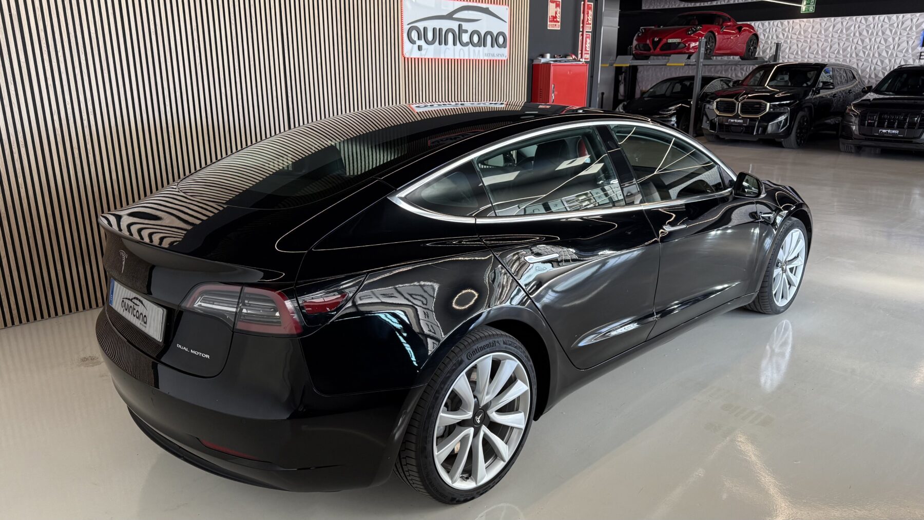 TESLA MODEL 3 LONG RANGE  AWD