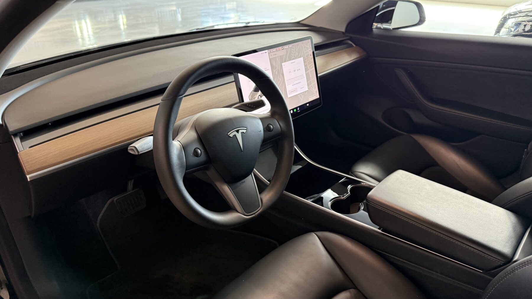 TESLA MODEL 3 LONG RANGE  AWD