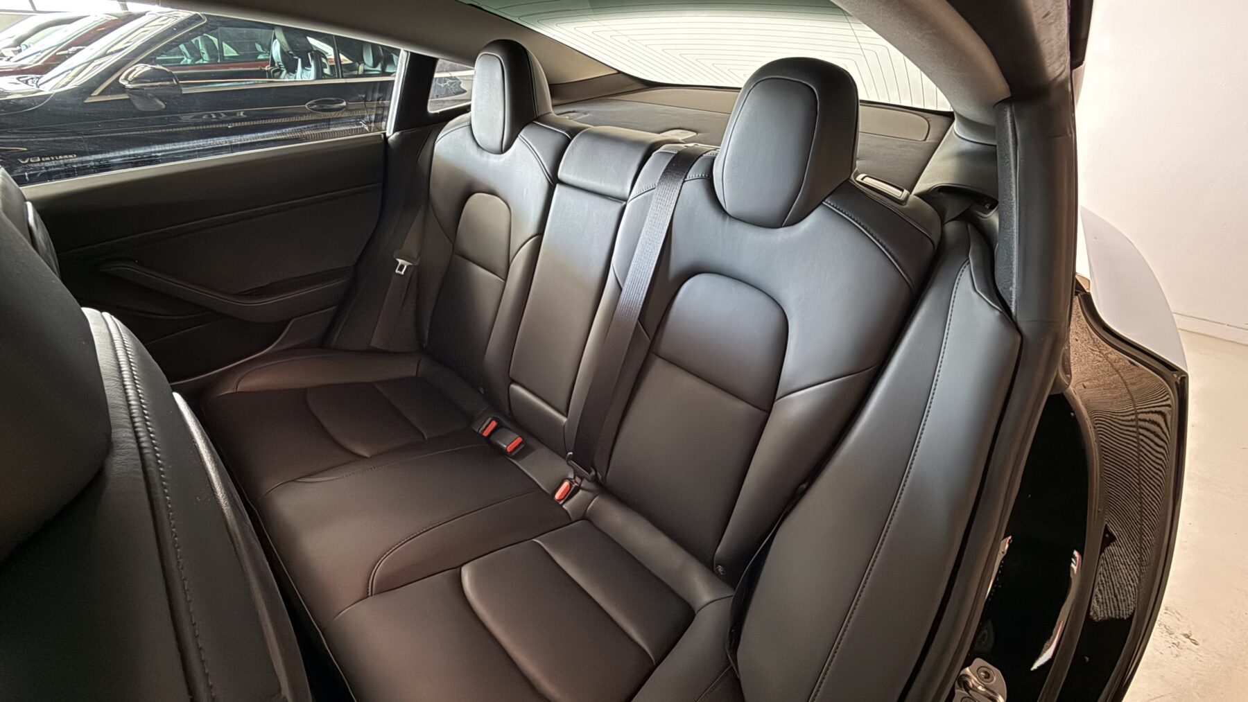 TESLA MODEL 3 LONG RANGE  AWD