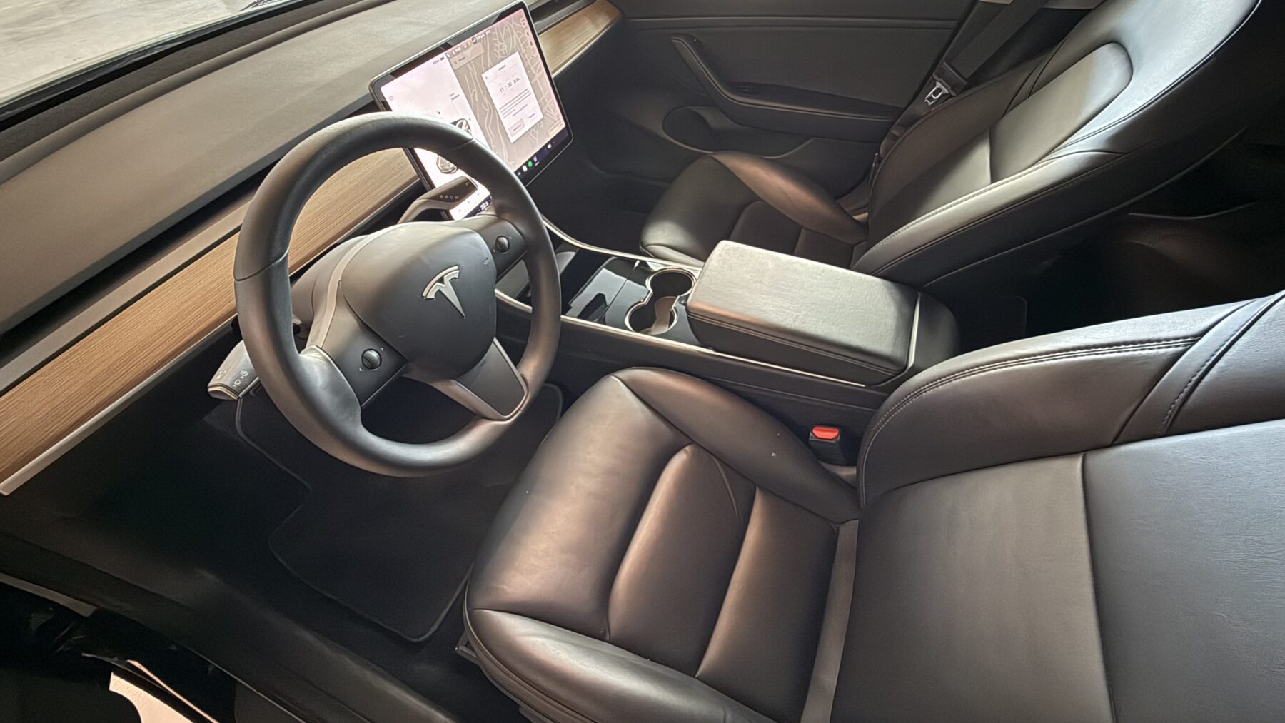 TESLA MODEL 3 LONG RANGE  AWD